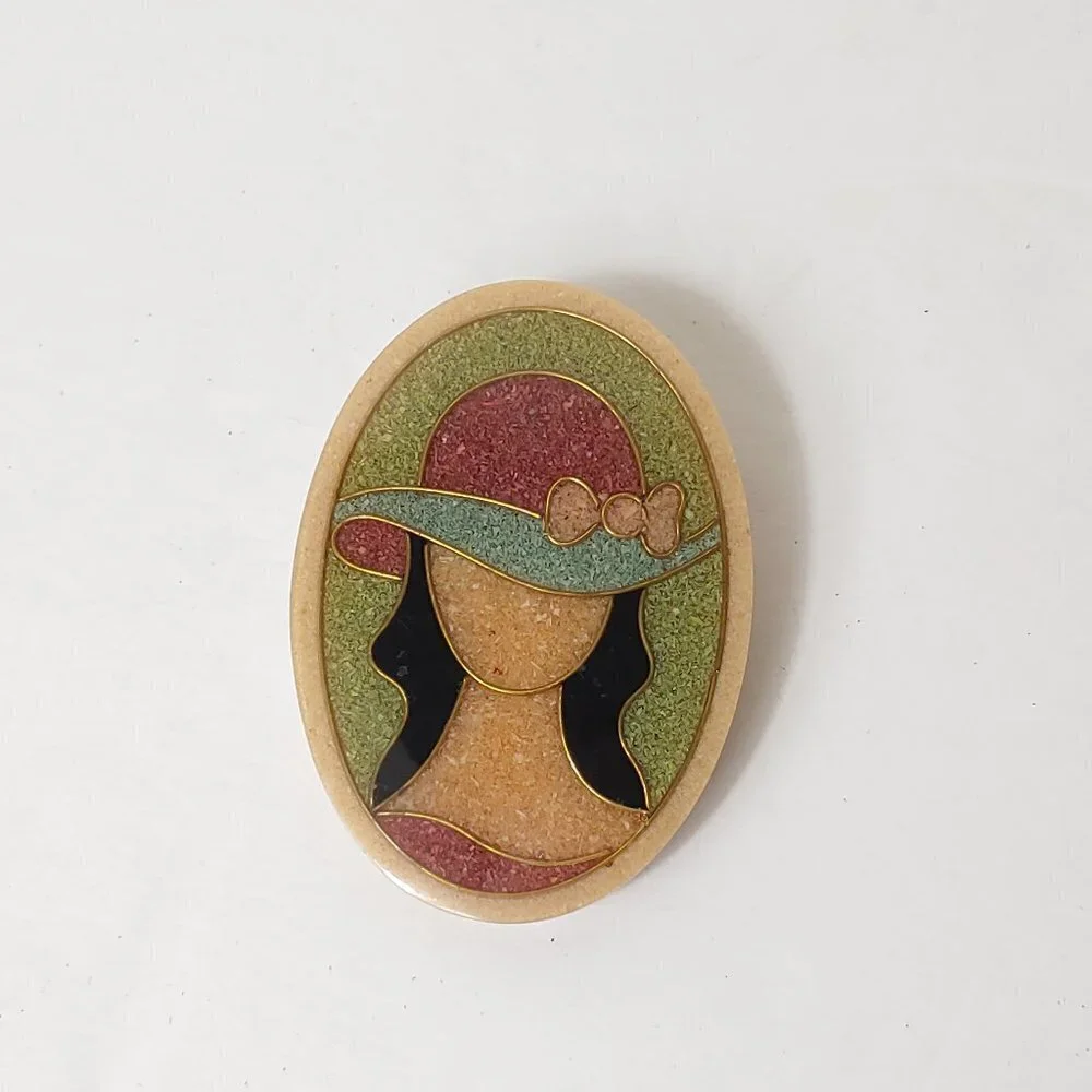 Vintage Resin Brooch Pin Portrait‎ Lady Hat Gold Wire Rim Art Deco Art Nouveau
